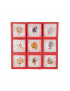 Martisor - Brosa metalica, diverse modele, floare, ghiocel, pisica, cutie PVC rosie